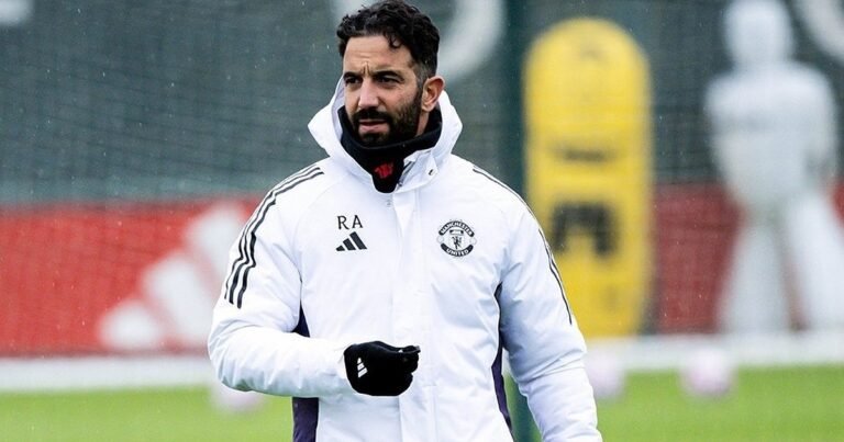 Mainoo? Em certas ocasiões, é complicado remover o Bruno do time