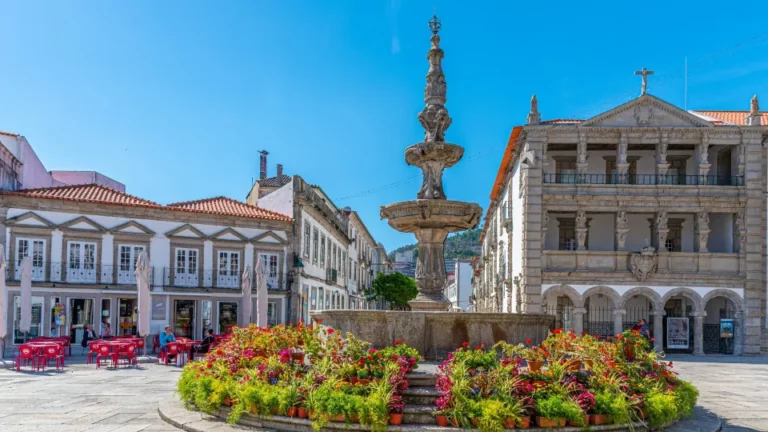 Centenas de prefeitos discutem obstáculos e escolhem uma diretoria para um novo mandato. - PPulse