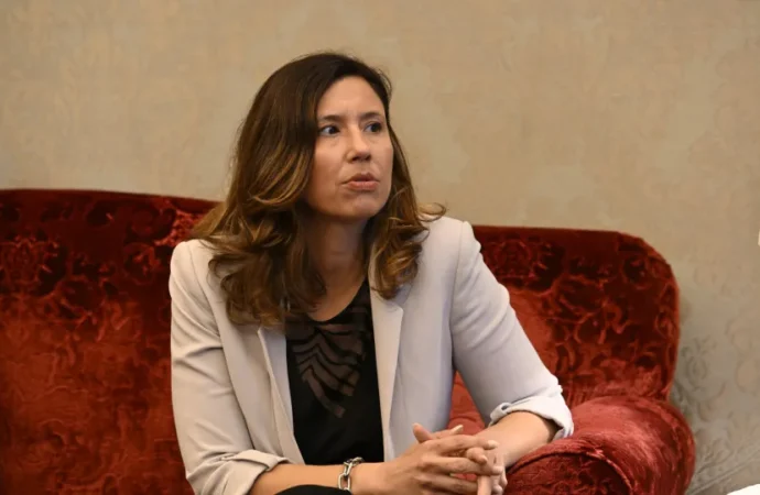 IL denuncia PS por “gerar desordem” e solicita supervisão da legislação nacional.