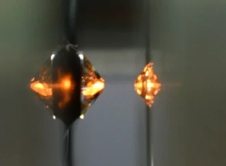 Experimento sob alta pressão descobre uma nova fase de gelo intrigante.