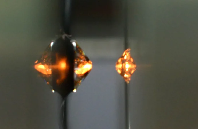 Experimento sob alta pressão descobre uma nova fase de gelo intrigante.