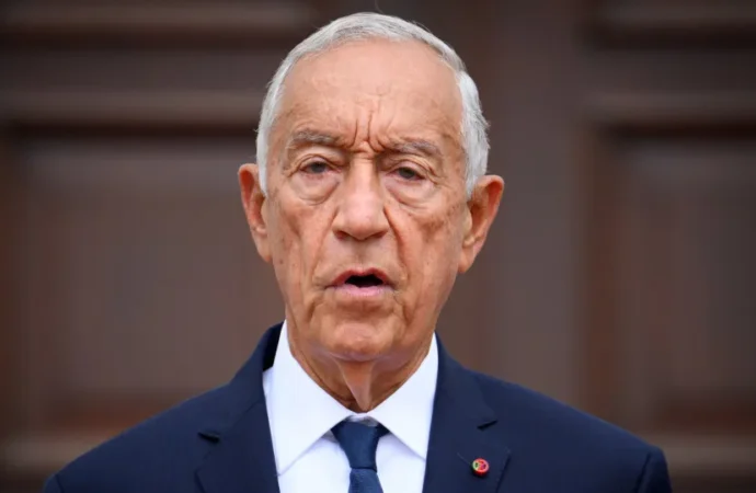 Marcelo Rebelo de Sousa deverá ser internado por dois dias.