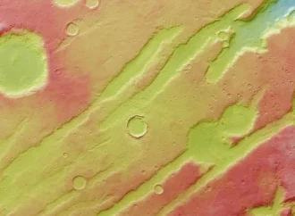 Imagens Novas de Marte Mostram Vestígios Ocultos de uma Era do Gelo Recente