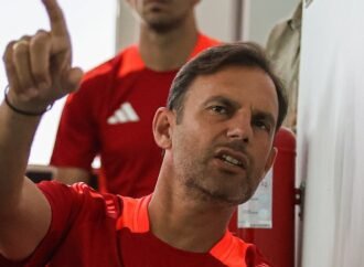 Petrasso menciona uma consequência um tanto severa, Silaidopoulos se entristece: Desperdiçamos o foco por um intervalo de oito minutos