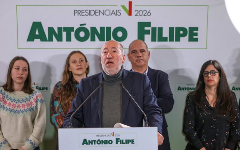 António Filipe solicita apoio a Seguro para vencer "intenções retrógradas" de Ventura