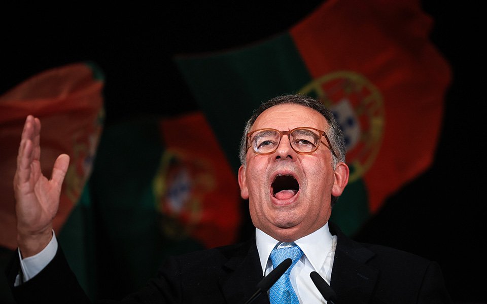 Eleições: às 21h30, Seguro estava à frente com 30,5%