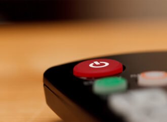 SIC revela ter recebido informações sobre a não continuidade com Polígrafo instantes antes do comunicado de aquisição