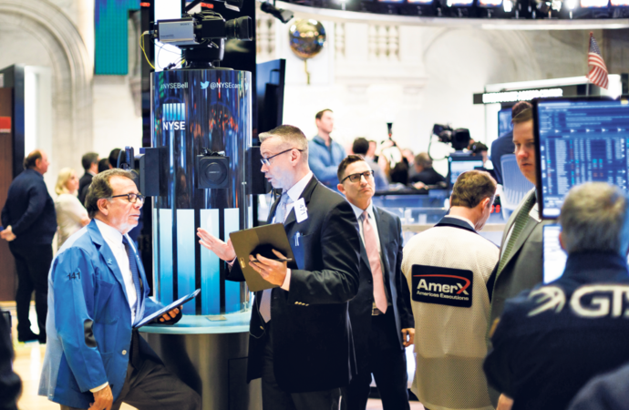 Mercados de Nova Iorque reagem com queda de 17% nas ações da Intel