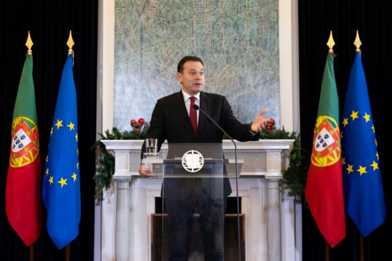 Administração estende estado de emergência no território até 8 de fevereiro e revela ações de 2,5 bilhões.