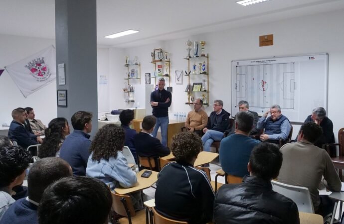 Associação de Árbitros de Futebol de Setúbal com Novas Estruturas Diretivas