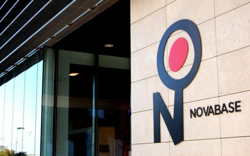 Novabase planeja repartir 15,4 milhões de euros em lucros em 2026