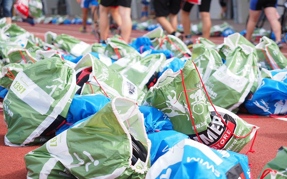 Indústria do plástico descarta somente financiamento e solicita auxílios não reembolsáveis