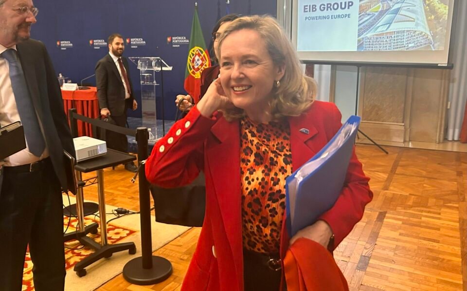 Nadia Calvino revela um novo conjunto do BEI de 1,5 mil milhões para moradia social