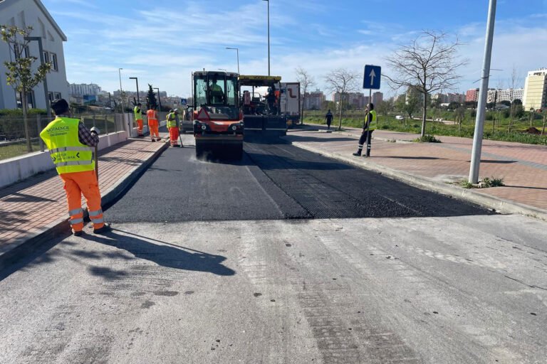 Circulação restrita na Avenida Paula Costa e Rua Ireneu Cruz