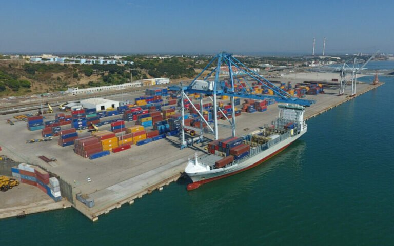 Concessão do Terminal das Praias do Sado à Somincor e Almina: Entrega da APSS