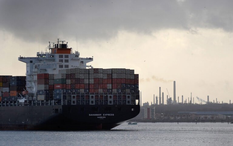 Conflito entre EUA e Irão pode gerar "novas inquietações" na segurança do transporte marítimo