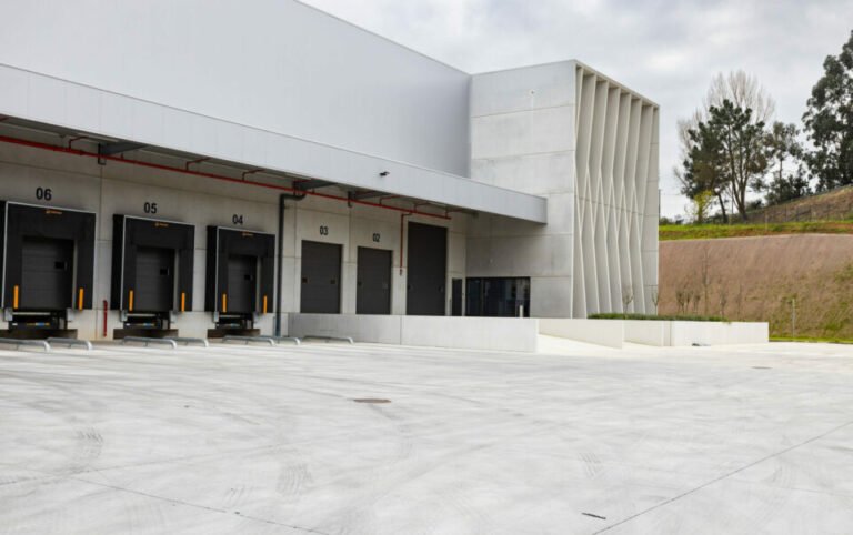 Dils avalia Montepio Investimentos na Aquisição do Conjunto Axis a fundos da Blackstone