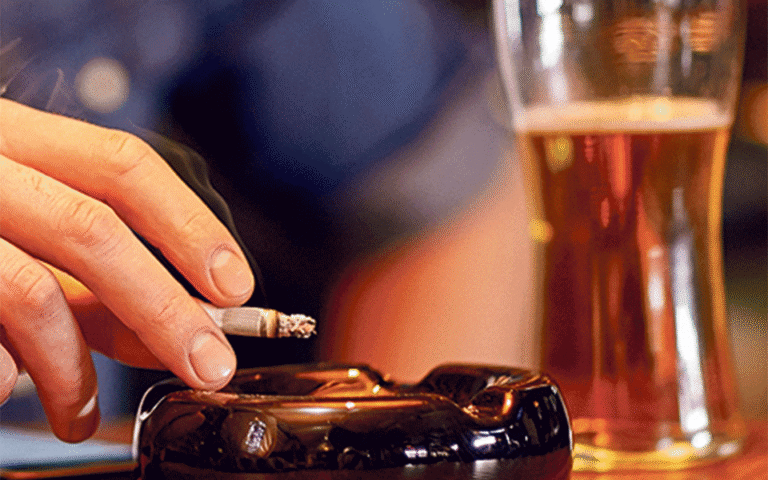 Menos bebidas e cigarros, mais jogos virtuais e apostas: Análise dos hábitos viciantes dos jovens em Portugal