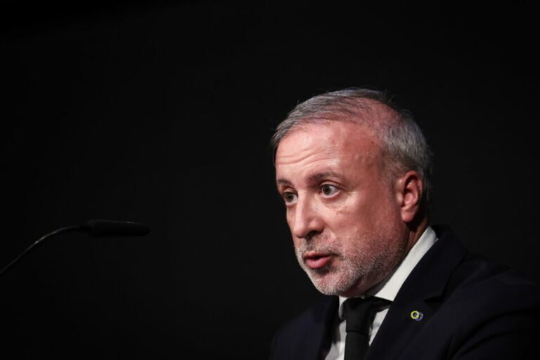 Diretoria da Carris se despede e Moedas concorda