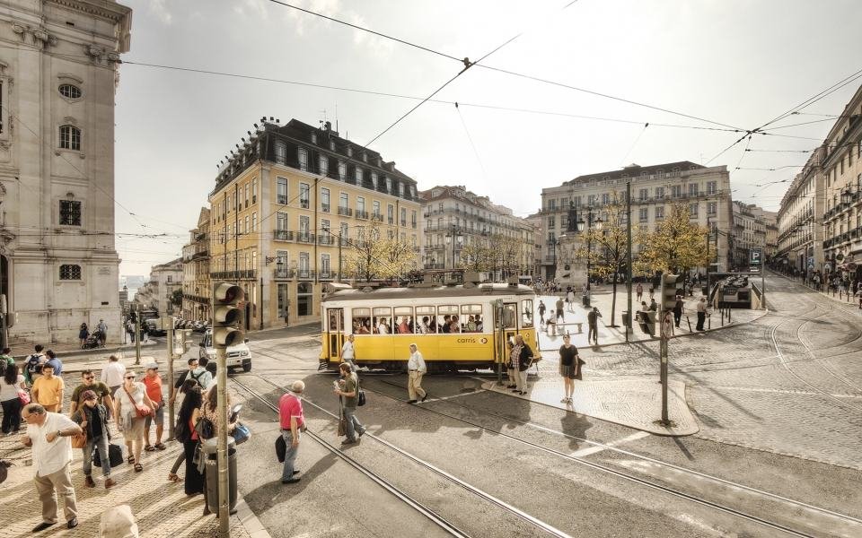 Lisboa e Porto emergem como centros principais do mercado de comércio em Portugal