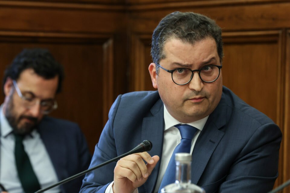 Bruno Proença assume a direção do GPEARI de forma interina.