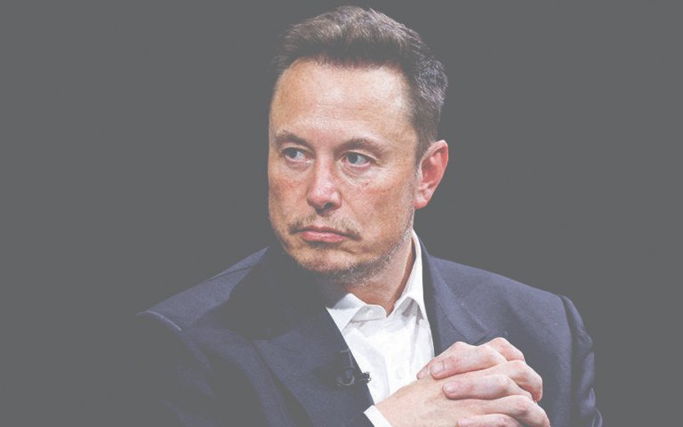 Elon Musk conquista a marca de primeiro trilhão de dólares na história