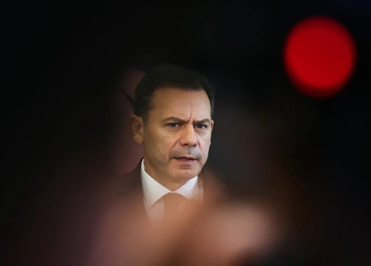 Executivo provoca parlamentares com alteração trabalhista: "aspiração" ou "moderação"?